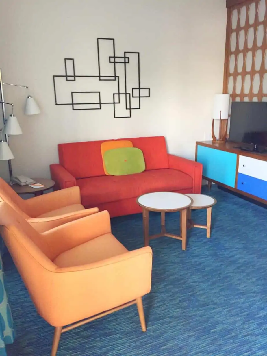 sitting area family suites cabana bay