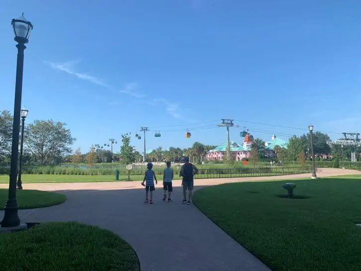 benefits of staying at a disney resort transportation skyliner