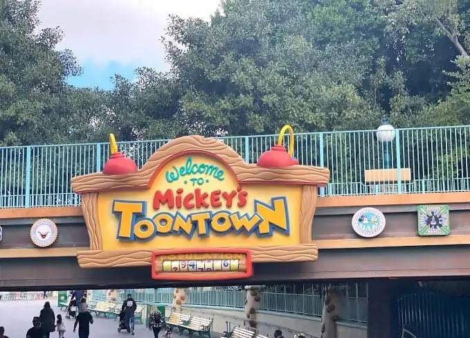 Toontown disneyland