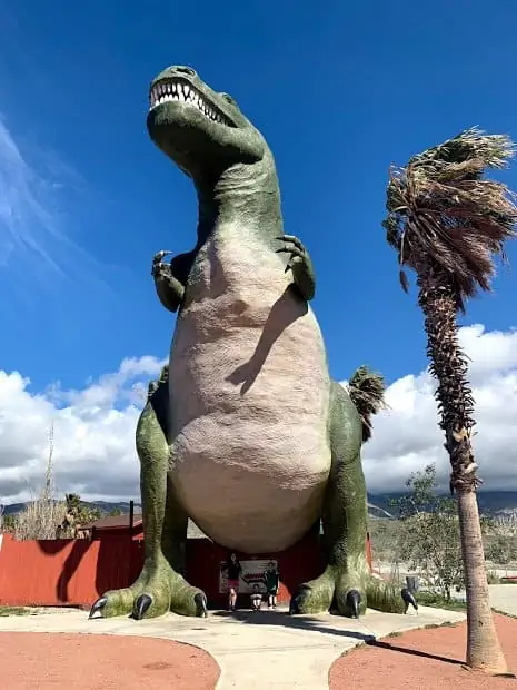 carbazon dinosaur roadside stop