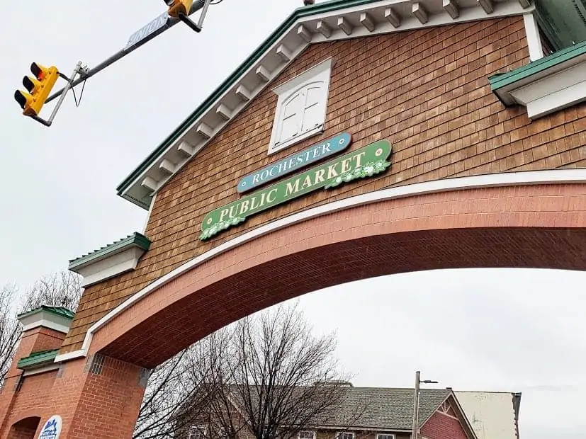 rochester public market with families