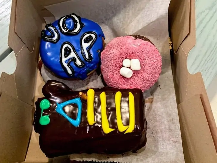 voodoo doughnuts at univeral