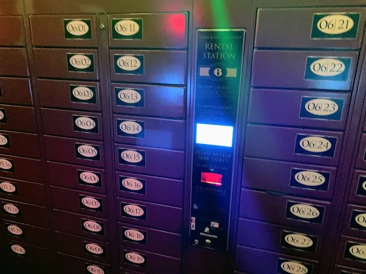 Universal Orlando lockers