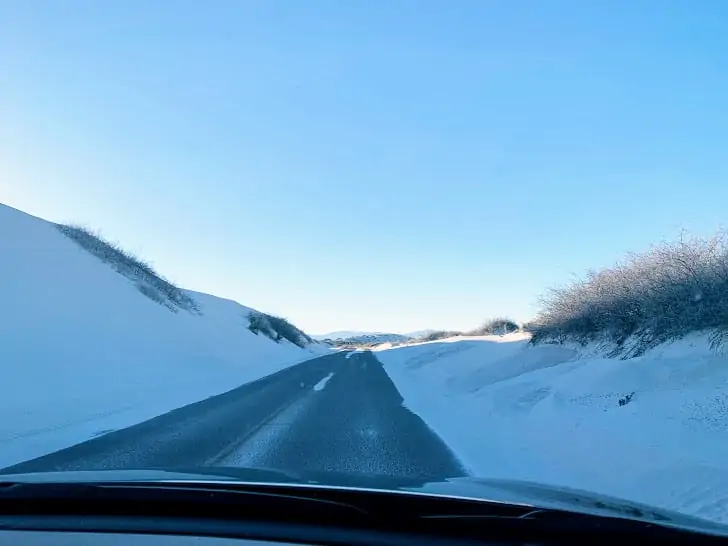 driving through the dunes at white sands national monument