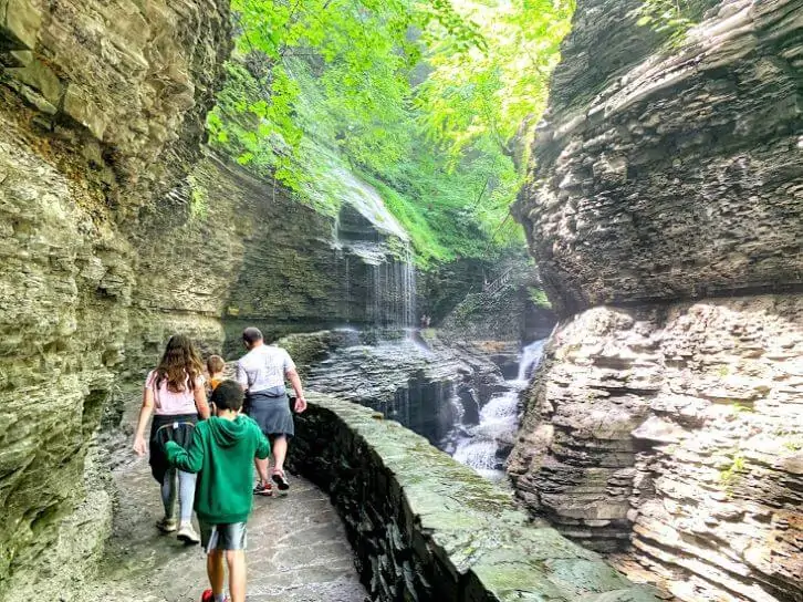 hiking wakins glen gorge trail.