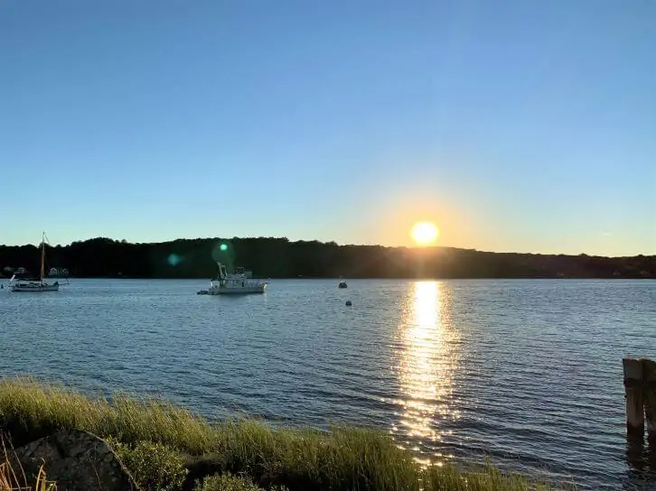 sea view snack bar sunset mystic ct.