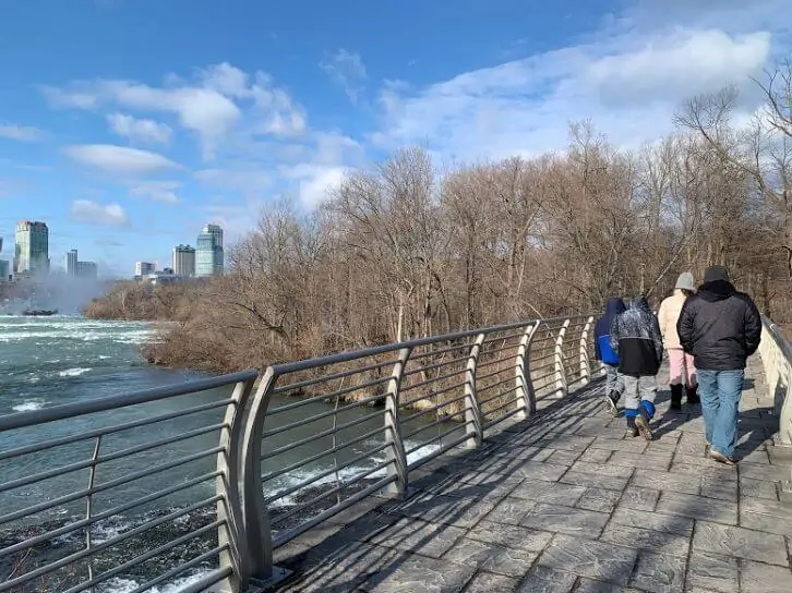 three sisters at niagara falls.