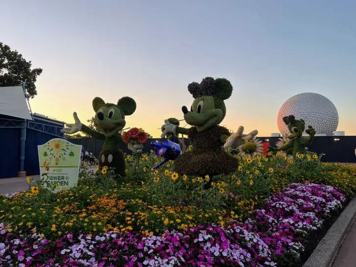 epcot 2 days at disney world topiaries