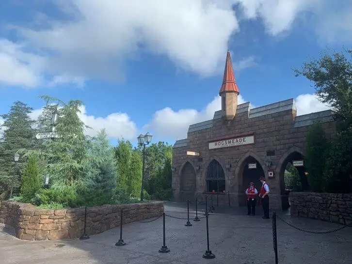 universal orlando vs disney world hogwarts express