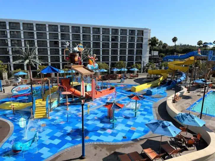 water park at the courtyard anaheim theme park entrance