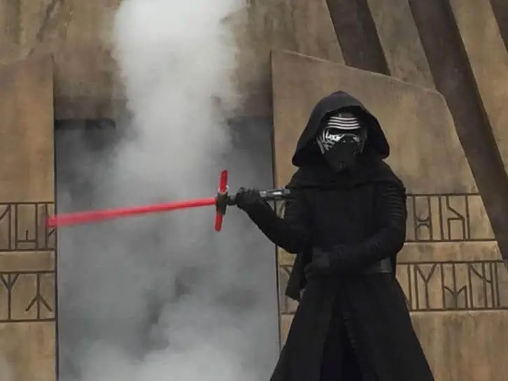 kylo ren at disneys hollywood studios