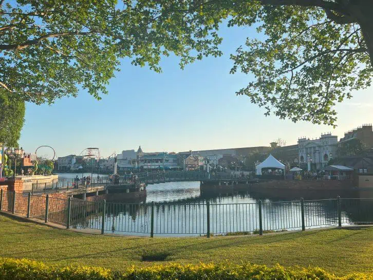 universal studios and islands of adventure in one day view from men in black