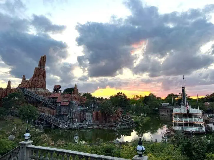 big thunder mountain at disneyland paris