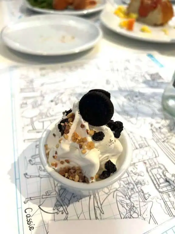 ice cream at pym kitchen disneyland paris