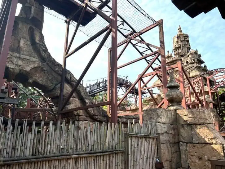 indiana jones ride at disneyland paris